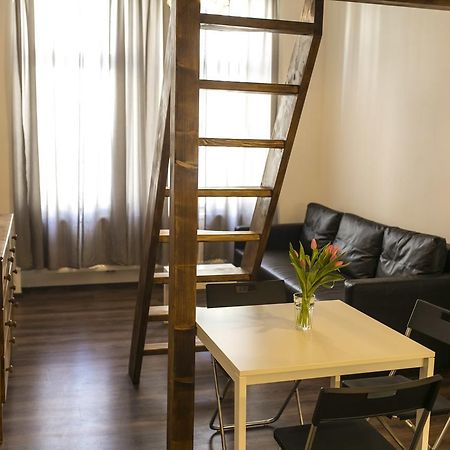 Freedom Rooms & Apartments Praag Buitenkant foto
