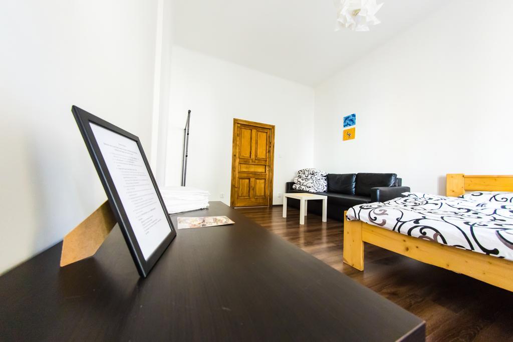 Freedom Rooms & Apartments Praag Buitenkant foto