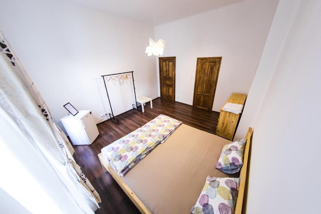 Freedom Rooms & Apartments Praag Buitenkant foto