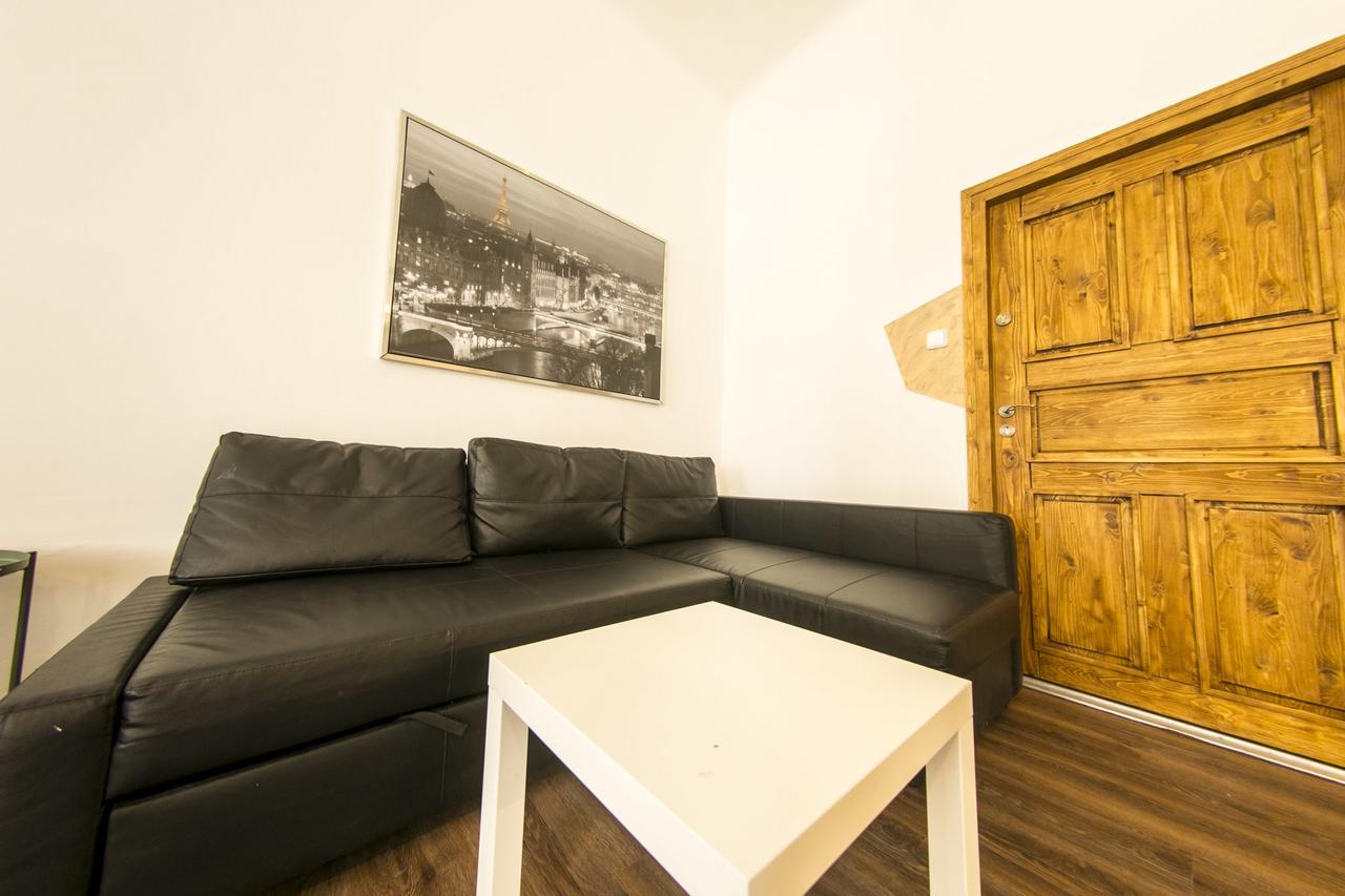 Freedom Rooms & Apartments Praag Buitenkant foto