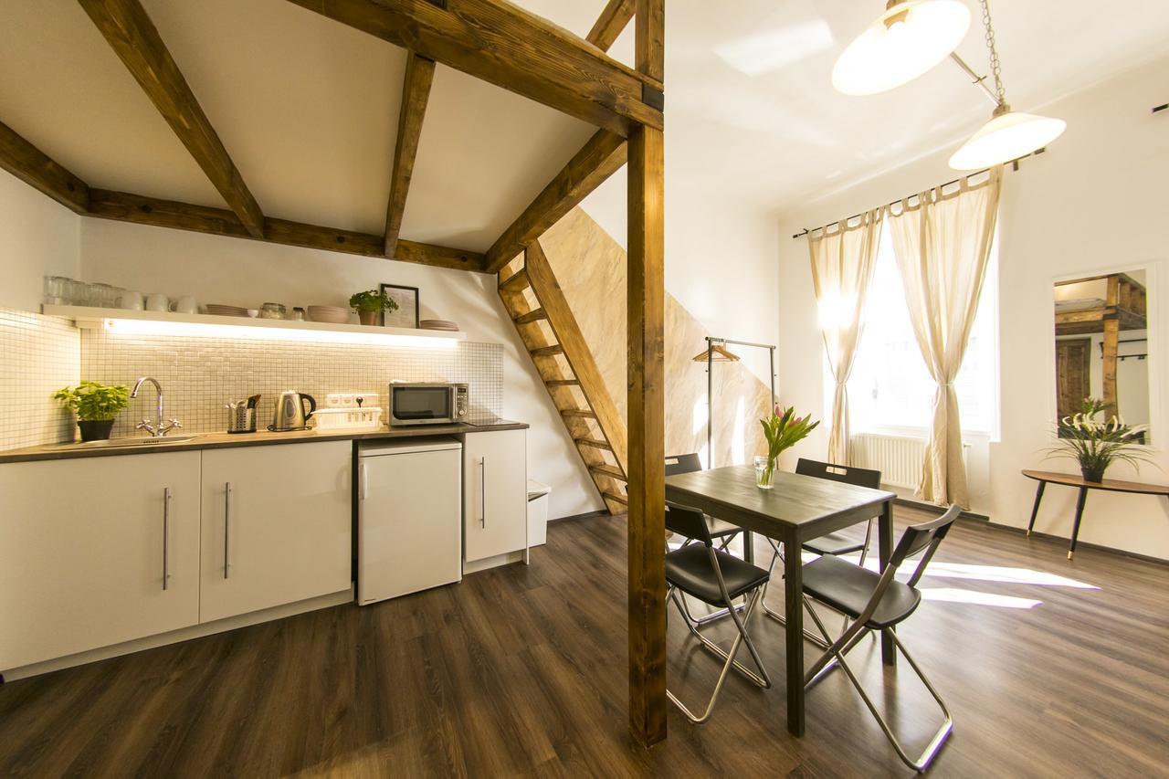 Freedom Rooms & Apartments Praag Buitenkant foto