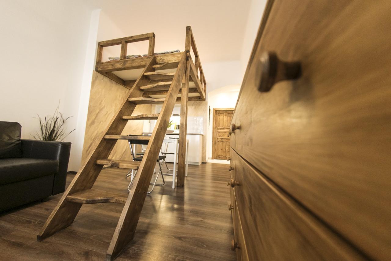 Freedom Rooms & Apartments Praag Buitenkant foto