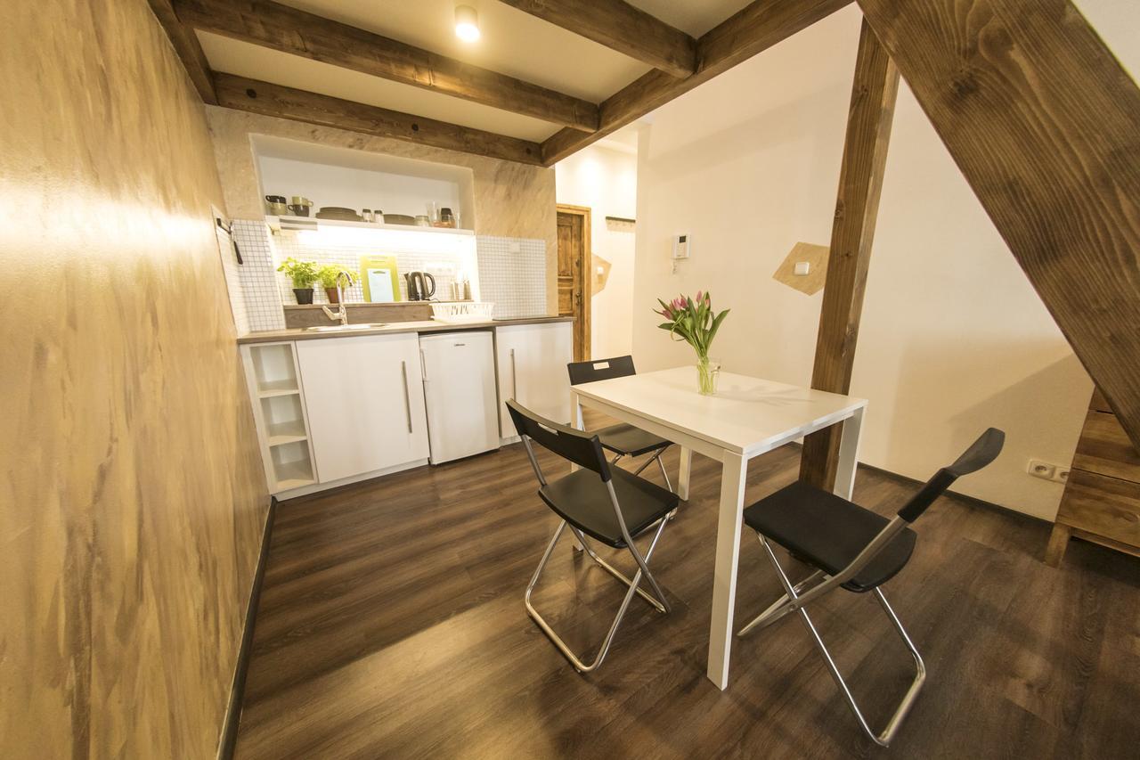 Freedom Rooms & Apartments Praag Buitenkant foto