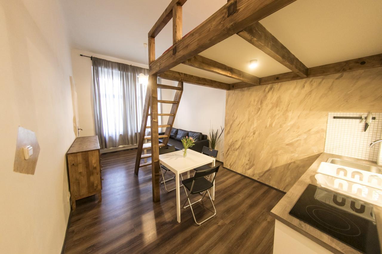 Freedom Rooms & Apartments Praag Buitenkant foto