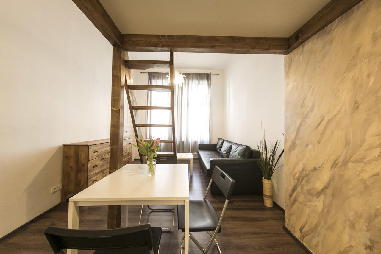 Freedom Rooms & Apartments Praag Buitenkant foto