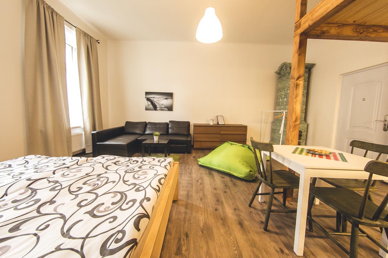 Freedom Rooms & Apartments Praag Kamer foto