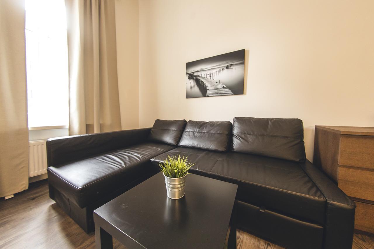 Freedom Rooms & Apartments Praag Kamer foto