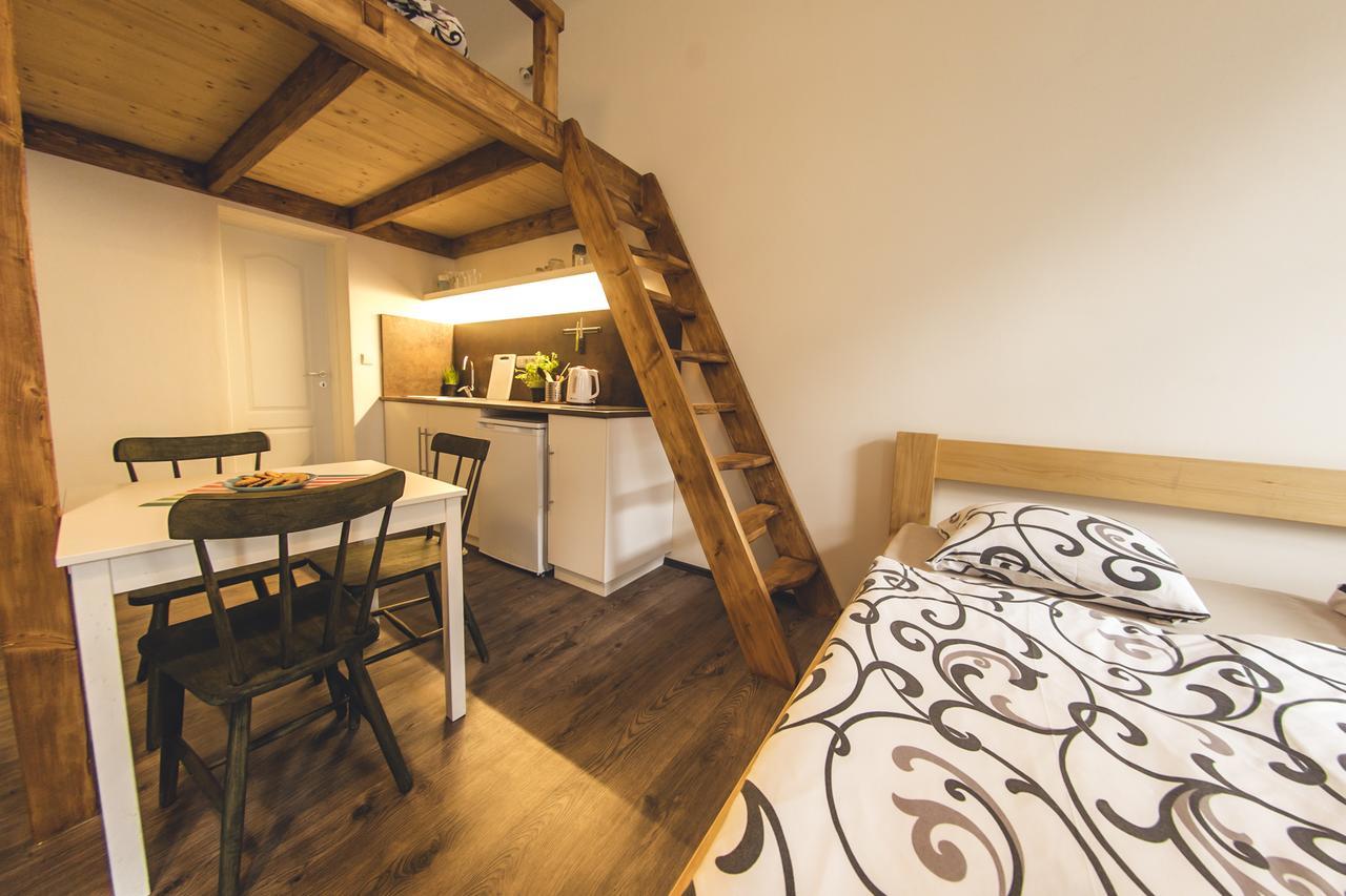 Freedom Rooms & Apartments Praag Kamer foto