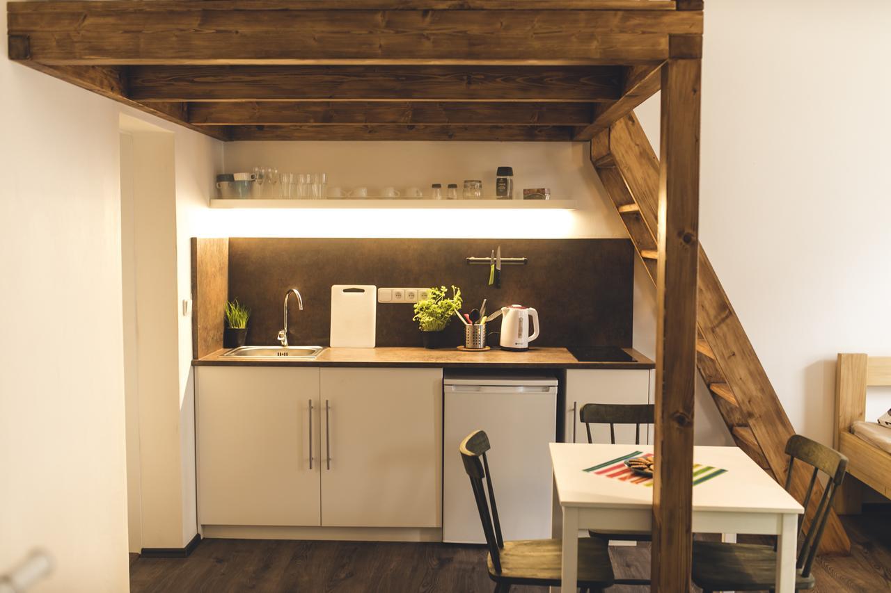 Freedom Rooms & Apartments Praag Kamer foto